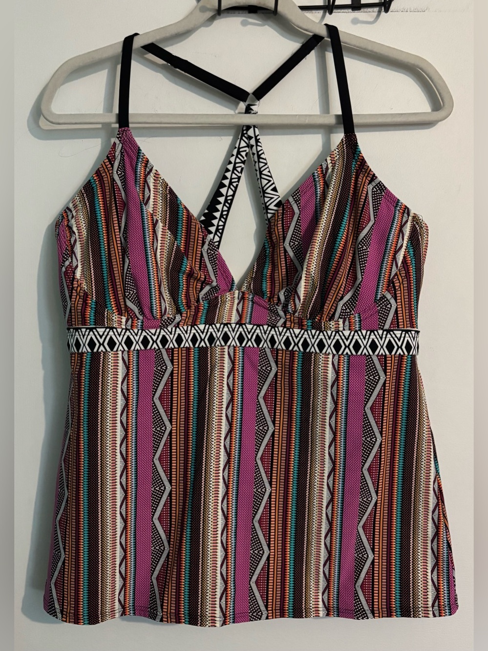 Title Nine Womens Sz 38D Tankini Adjustable Strap Double Back‎ Strap Geometric